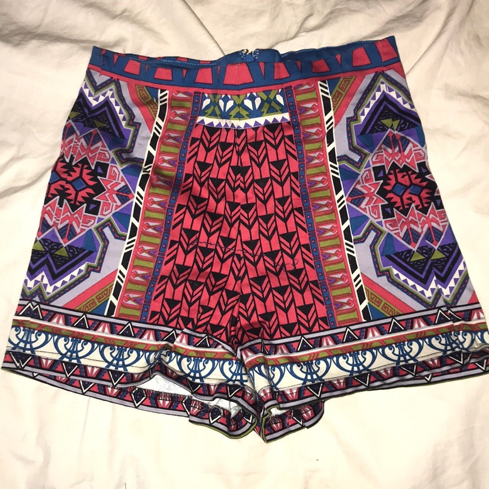 Size S High Waisted Boho Shorts